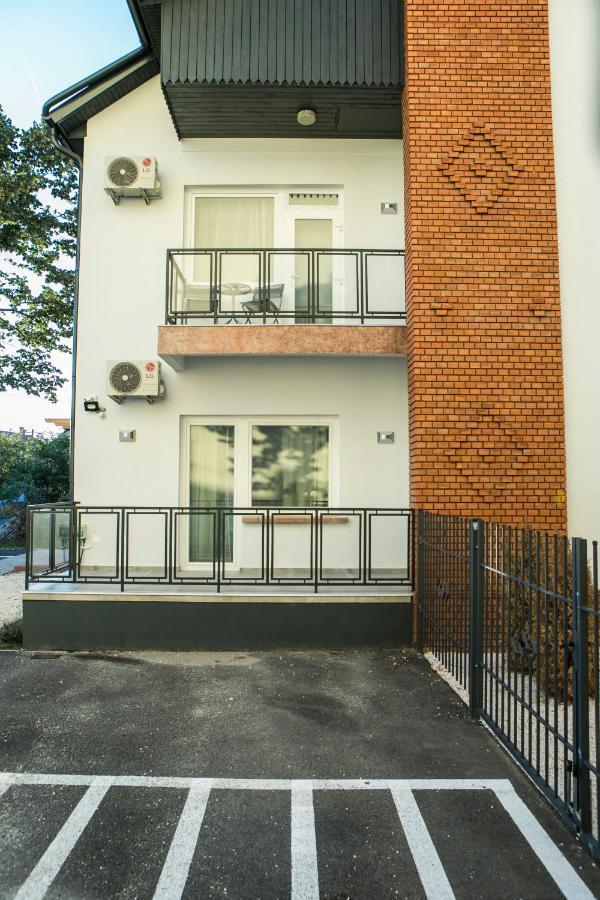 Apartamento Marusius Apartmanház Makó Exterior foto